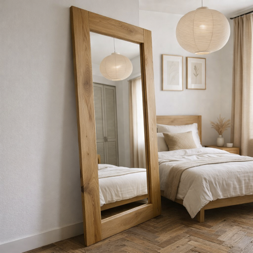 Duże stojące lustro w dębowej ramie.png