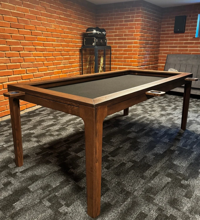 brązowy stół do puzzli